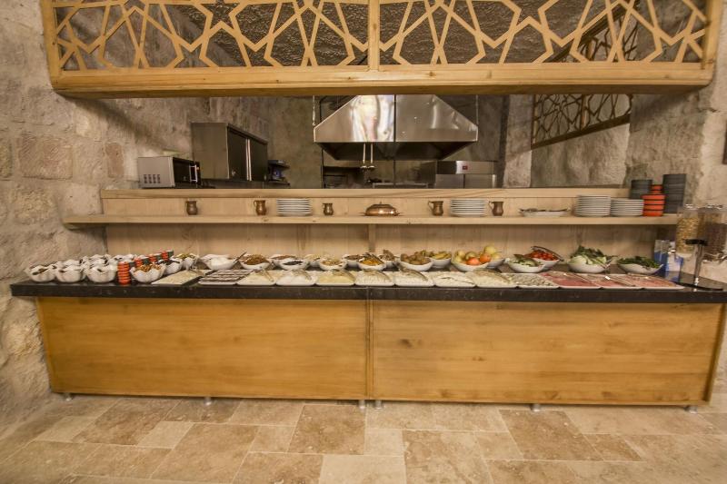 Hera Cave Suites - Restoran