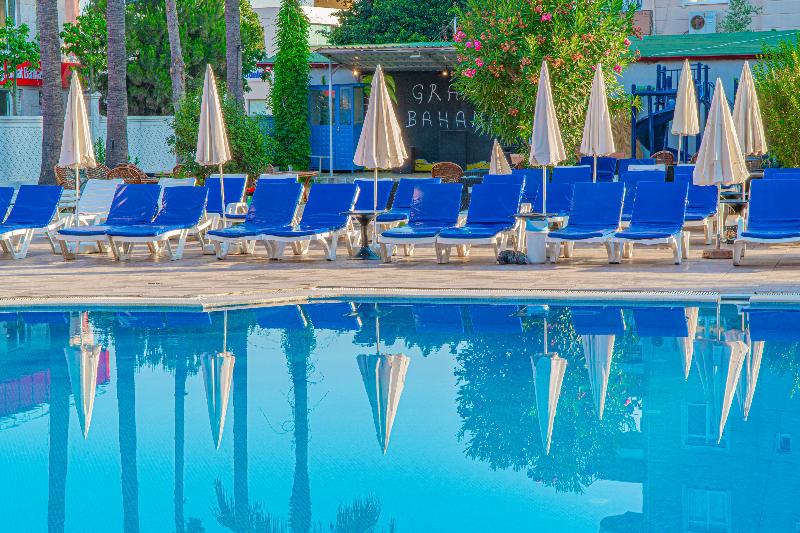 Grand Bahama Beach Hotel - Havuz