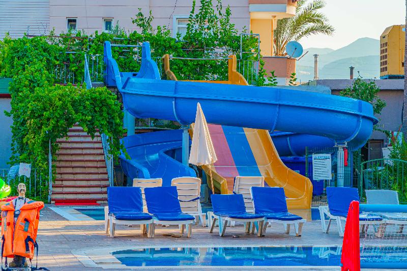Grand Bahama Beach Hotel - Havuz
