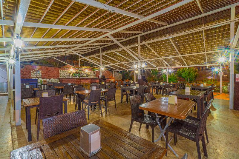 Grand Bahama Beach Hotel - Restoran