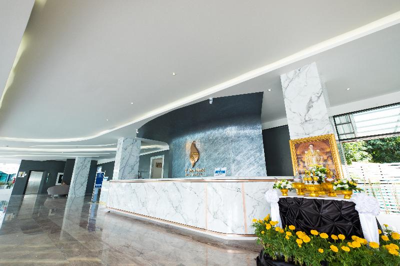 P Plus Hotel Pattaya - Lobi