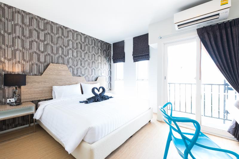 P Plus Hotel Pattaya - Oda
