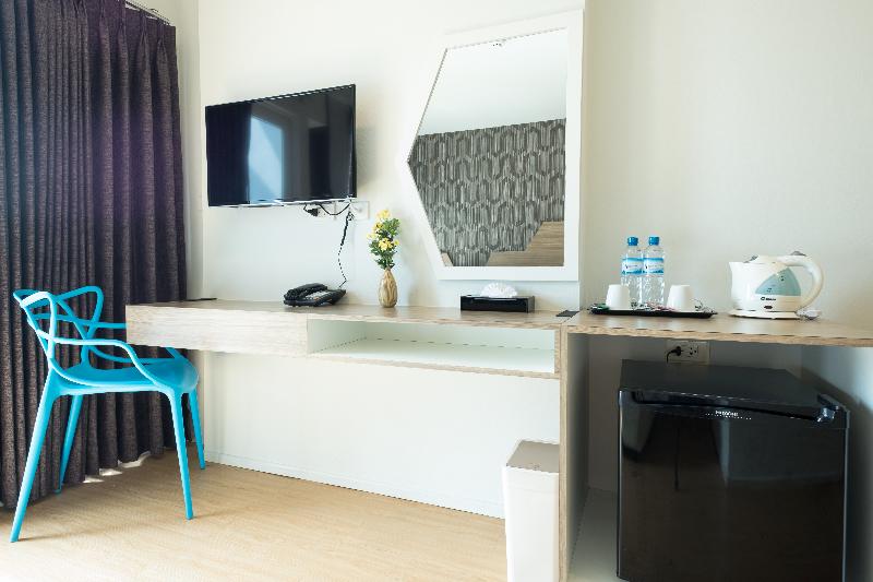 P Plus Hotel Pattaya - Oda