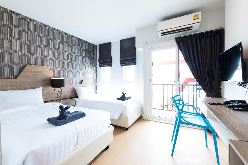 P Plus Hotel Pattaya - Oda
