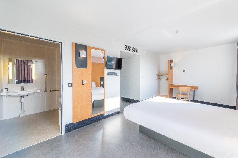 B&B HOTEL Lieusaint Carré Sénart - Oda