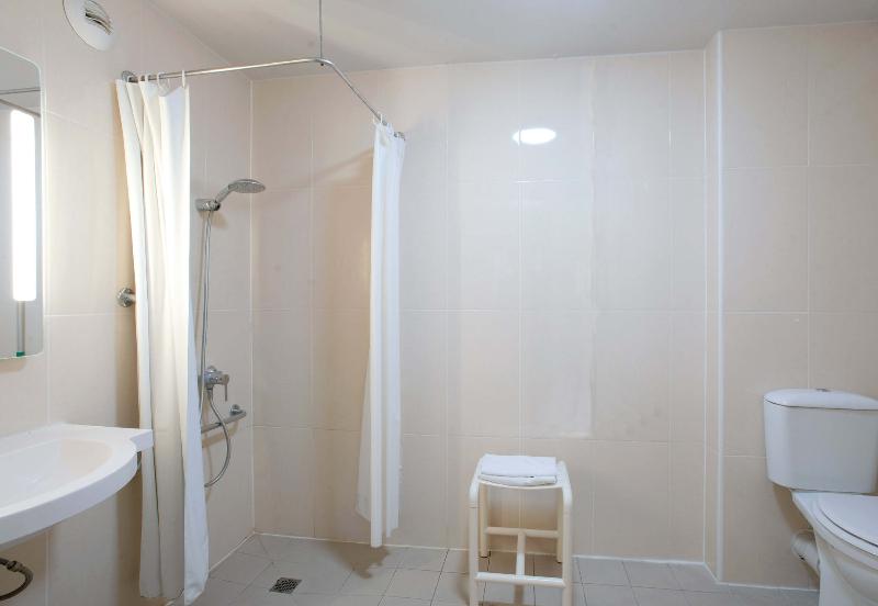 B&B HOTEL LOUVECIENNES - Oda