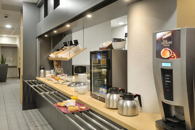 B&B HOTEL Lyon Caluire Cité Internationale - Restoran