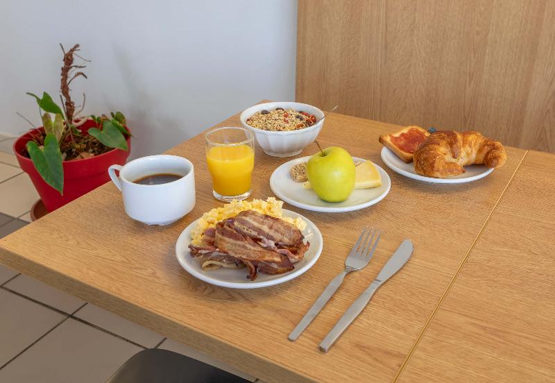 B&B Hôtel Marseille St Victoret - Restoran
