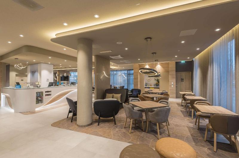 Hampton by Hilton Frankfurt Airport - Lobi
