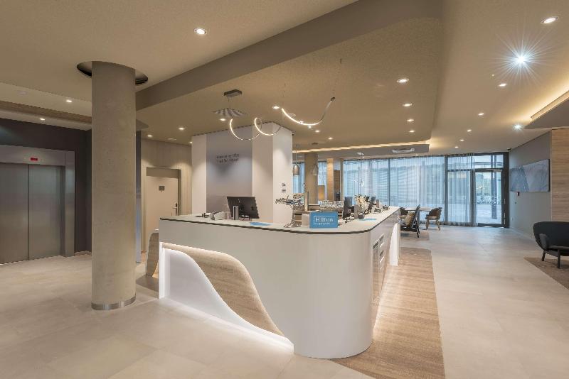Hampton by Hilton Frankfurt Airport - Genel