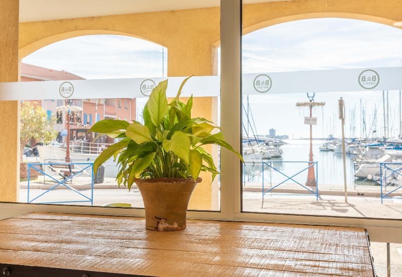 B&B HOTEL MARTIGUES Port de Bouc - Lobi