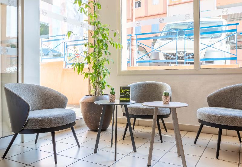 B&B HOTEL MARTIGUES Port de Bouc - Lobi