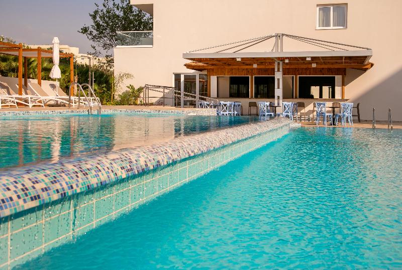 Vangelis Hotel & Suites - Havuz