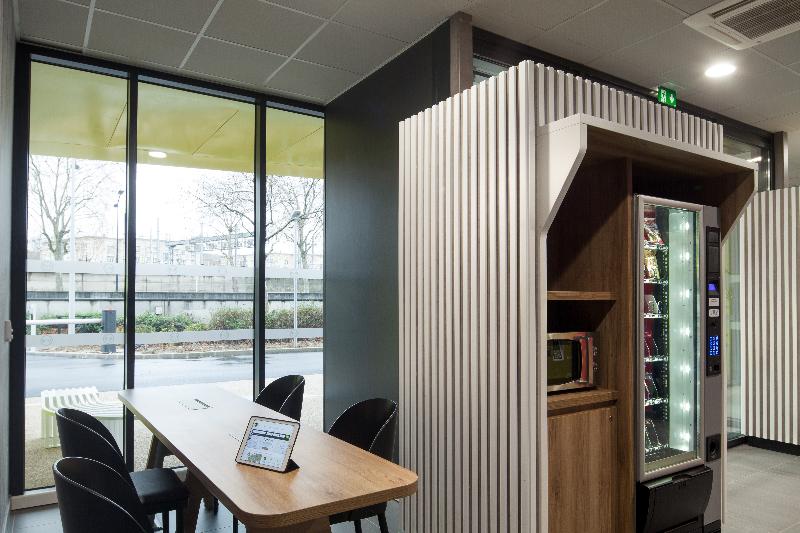 B&B HOTEL Nanterre Rueil Malmaison - Lobi