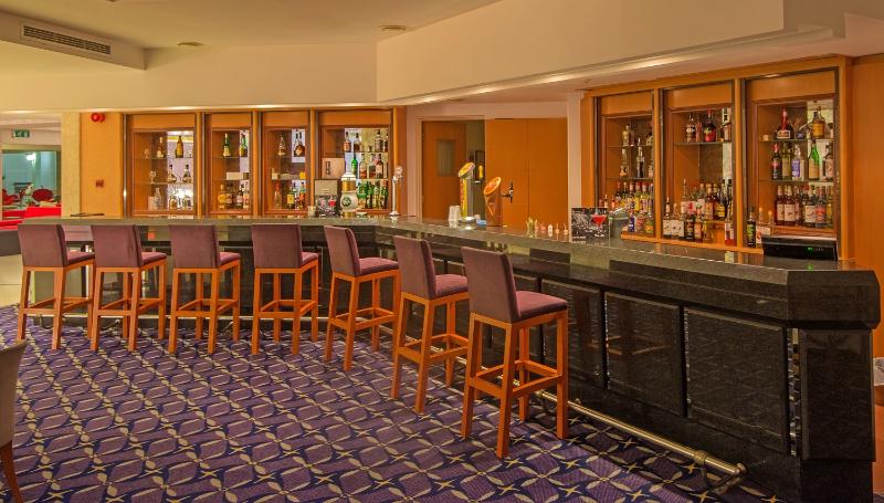 The Dome Beach Hotel & Resort - Bar