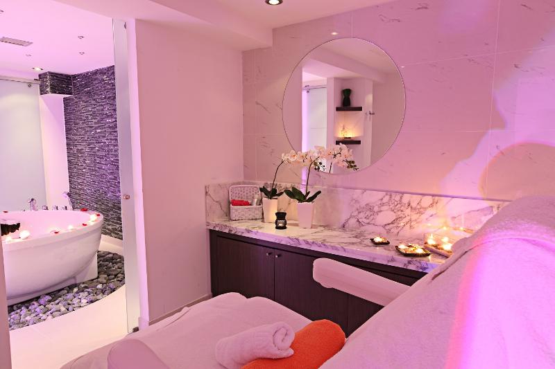 The Dome Beach Hotel & Resort - Aktivite