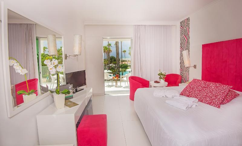 The Dome Beach Hotel & Resort - Oda
