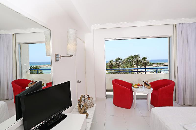 The Dome Beach Hotel & Resort - Oda