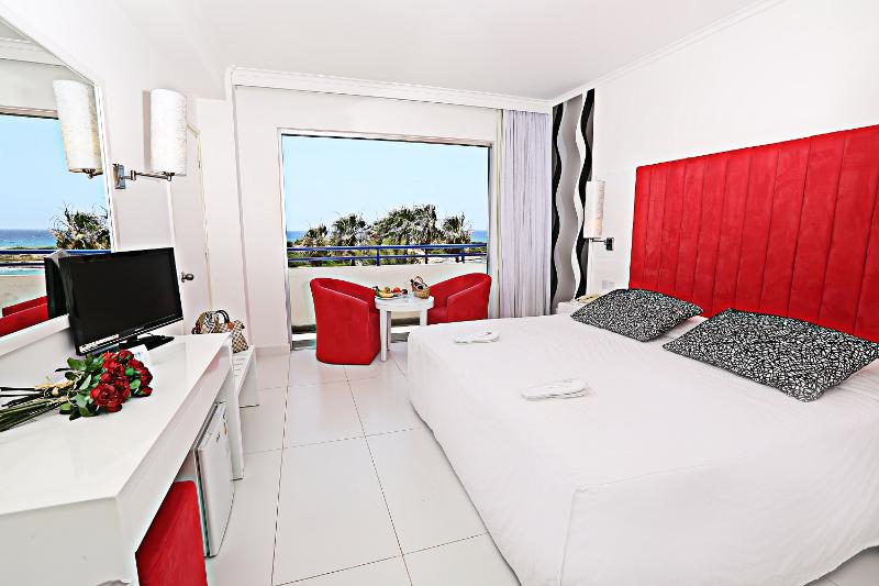 The Dome Beach Hotel & Resort - Oda