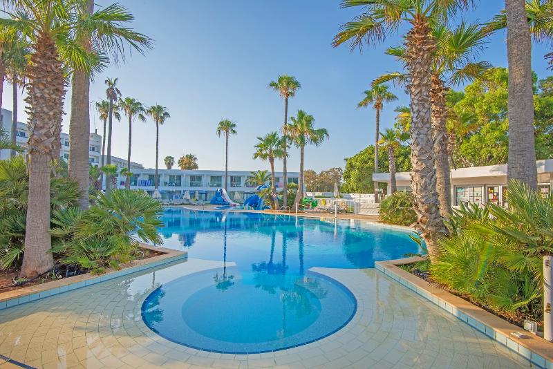 The Dome Beach Hotel & Resort - Havuz