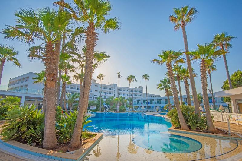 The Dome Beach Hotel & Resort - Havuz