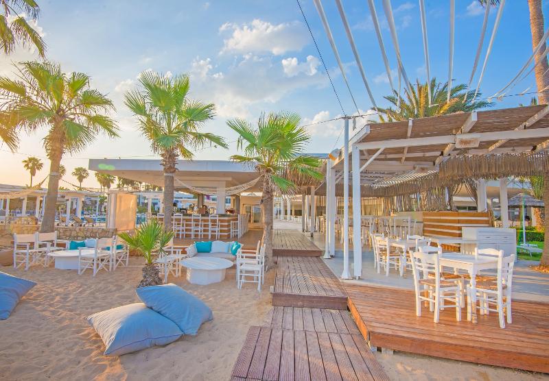 The Dome Beach Hotel & Resort - Plaj