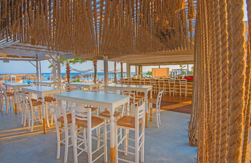 The Dome Beach Hotel & Resort - Plaj