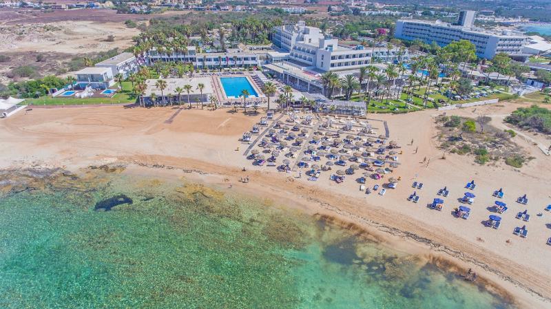 The Dome Beach Hotel & Resort - Plaj