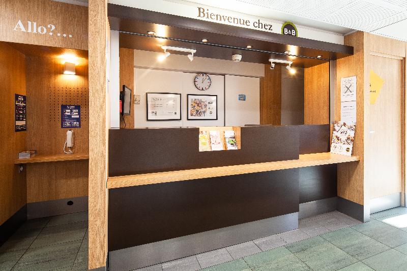 B&B HOTEL PONTAULT COMBAULT - Lobi
