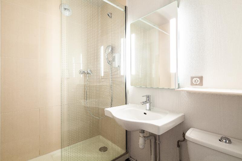 B&B HOTEL PONTAULT COMBAULT - Oda