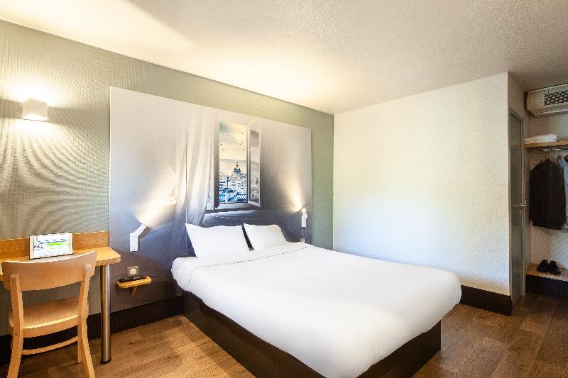 B&B HOTEL PONTAULT COMBAULT - Oda