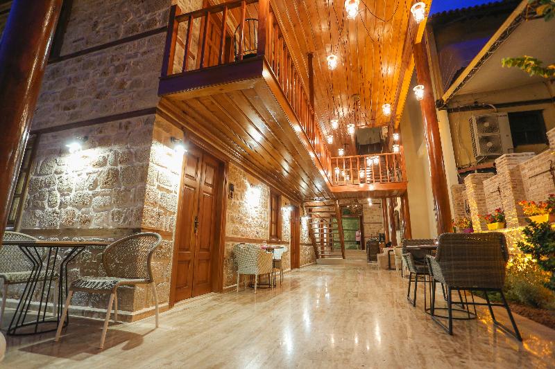 Char Me Boutique Hotel - Lobi