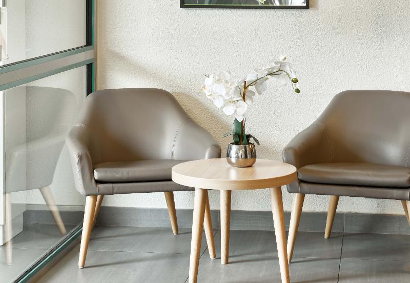 B&B HOTEL MONTLHERY - Lobi