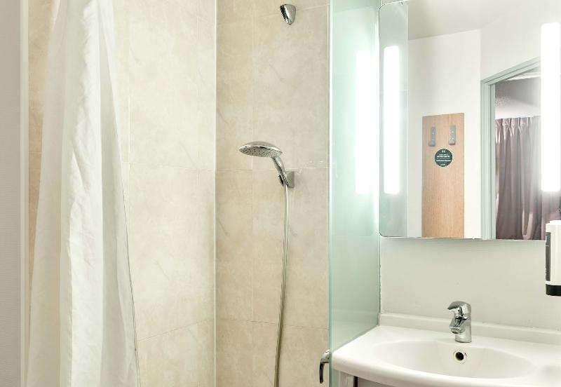 B&B HOTEL MONTLHERY - Oda