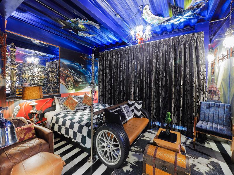 Mestyle Garage Hotel Bangkok - Oda