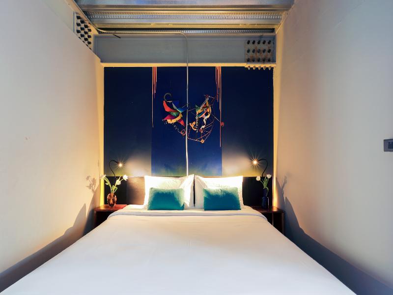 Mestyle Garage Hotel Bangkok - Oda