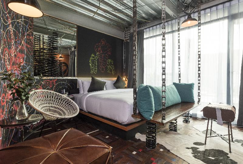 Mestyle Garage Hotel Bangkok - Oda