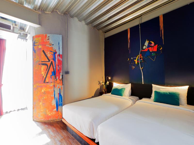Mestyle Garage Hotel Bangkok - Oda