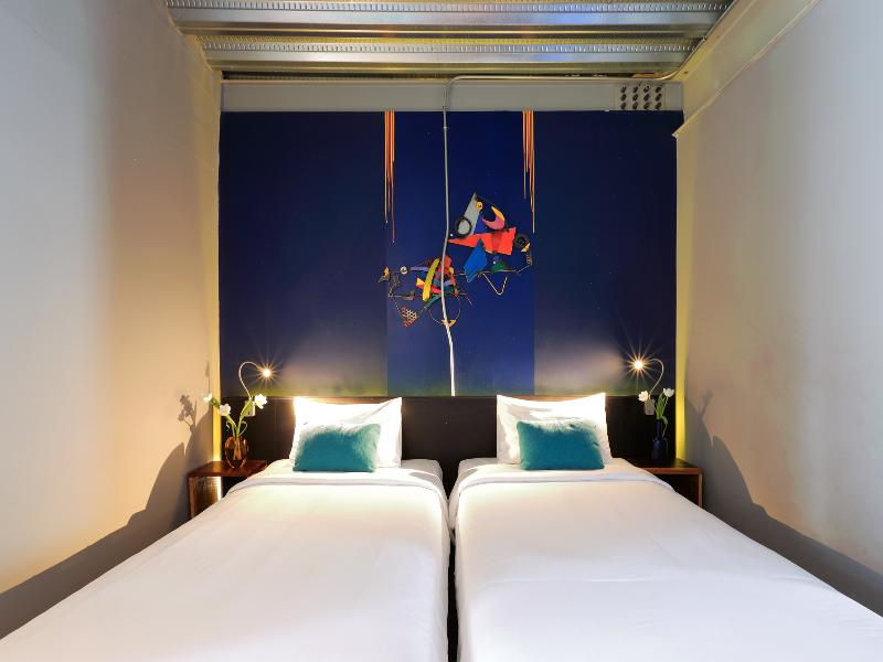 Mestyle Garage Hotel Bangkok - Oda