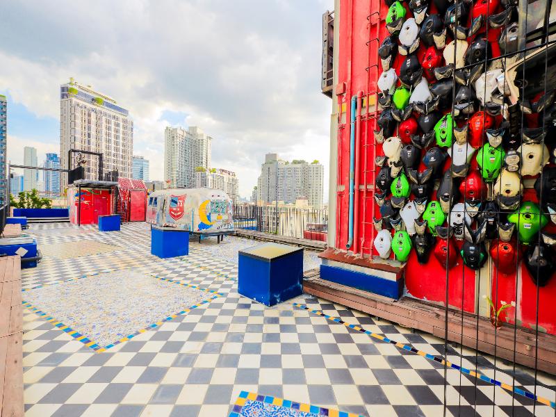 Mestyle Garage Hotel Bangkok - Teras