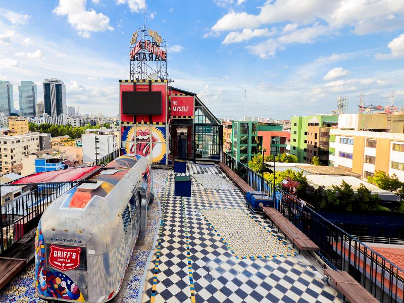 Mestyle Garage Hotel Bangkok - Teras