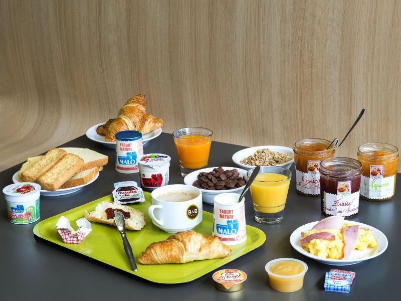 B&B Hôtel MARSEILLE La Valentine St Menet - Restoran