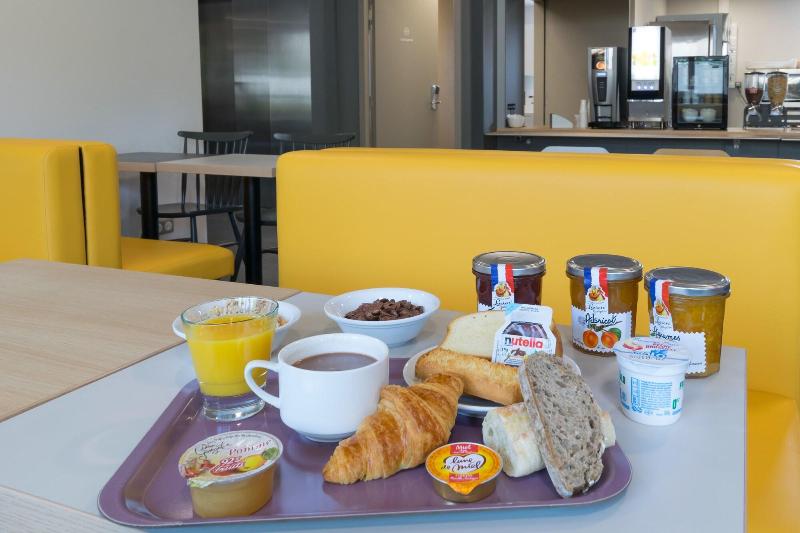 B&B Hôtel MARSEILLE La Valentine St Menet - Restoran