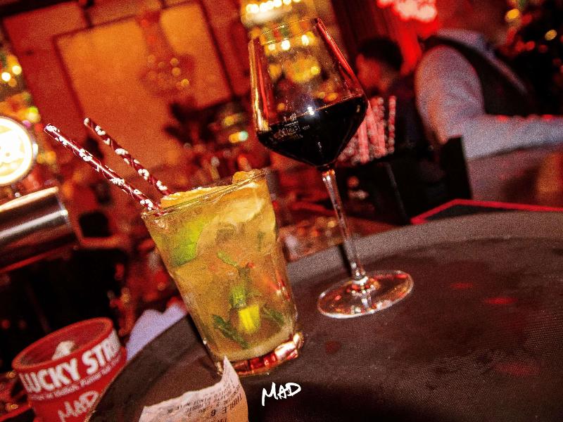 ibis styles Lausanne center Madhouse - Bar