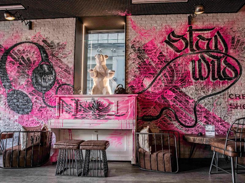 ibis styles Lausanne center Madhouse - Bar