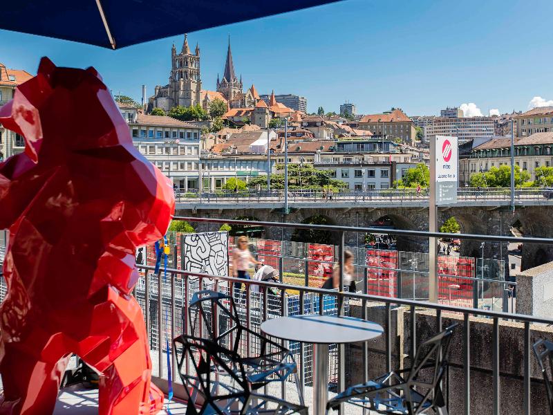 ibis styles Lausanne center Madhouse - Bar