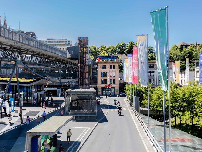 ibis styles Lausanne center Madhouse - Lobi