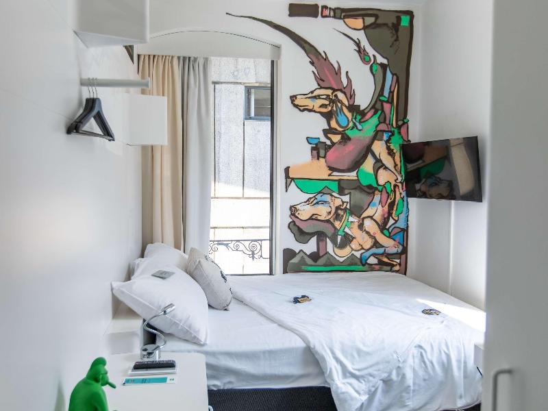 ibis styles Lausanne center Madhouse - Oda
