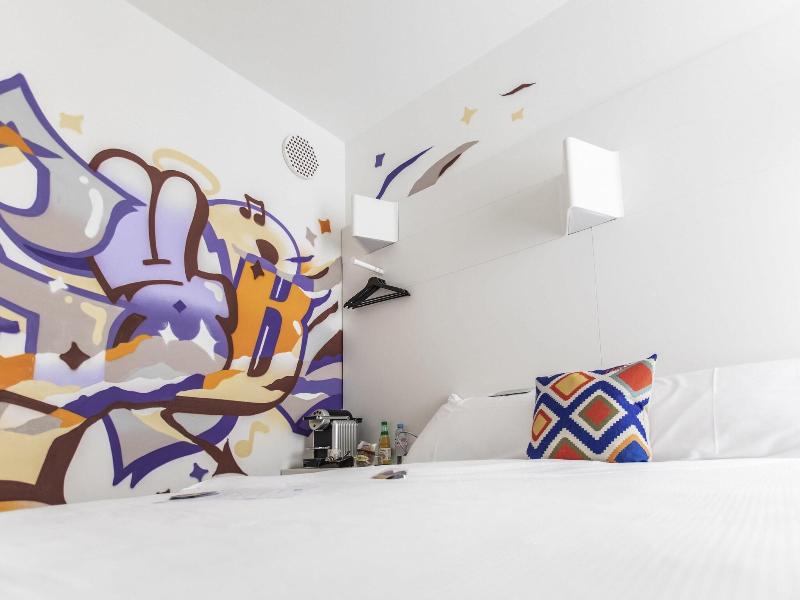 ibis styles Lausanne center Madhouse - Oda