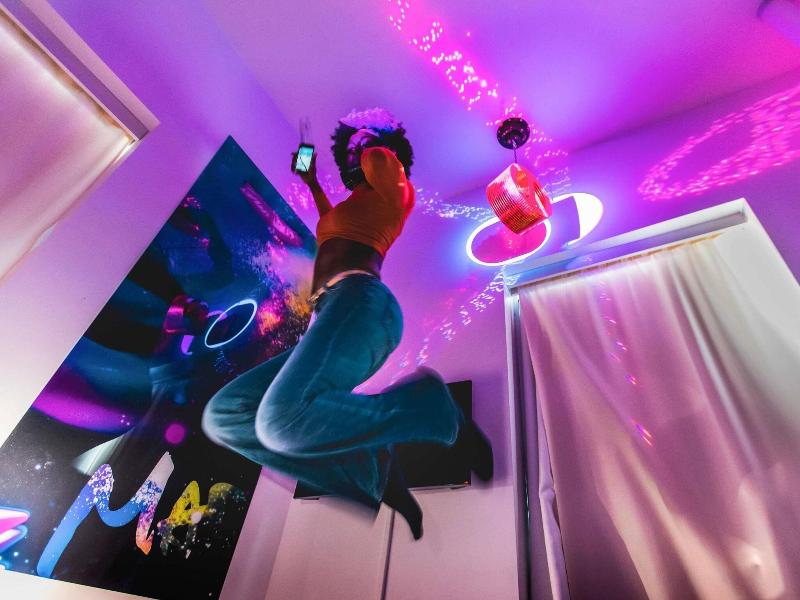 ibis styles Lausanne center Madhouse - Oda